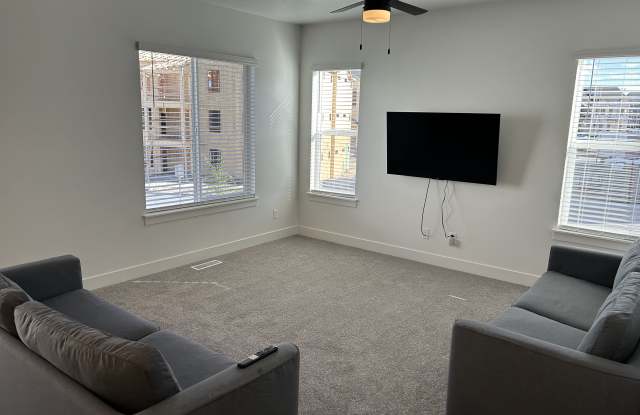 1298 Sage Dr Gallery 3