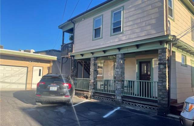 585 Main Street unit: 2A photos photos