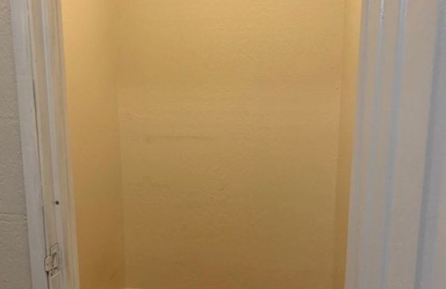 Great 1 Bedroom, 1 Bath second level Golden Oaks Condo in Monterey photos photos