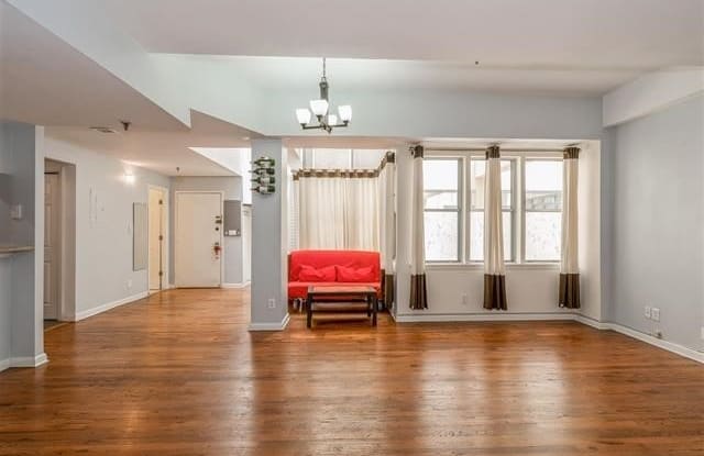 357 VARICK ST - 357 Varick Street, Jersey City, NJ 07302
