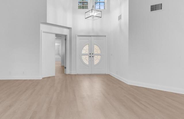 1525 Seabay Road Gallery 3