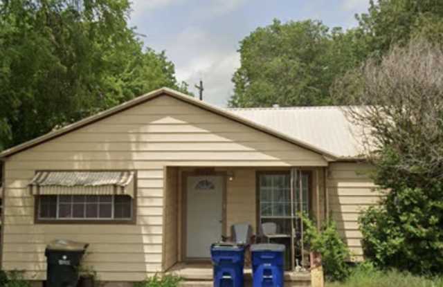 1307 W. Poplar Ave. photos photos