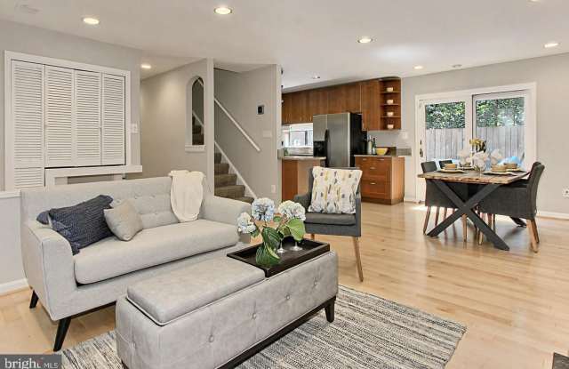 11307 GEDDYS COURT Gallery 2