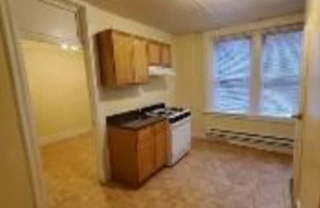 80 4th St - 80 4th Street, Passaic, NJ 07055