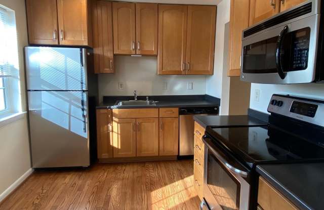 7432 POHICK Road Gallery 2