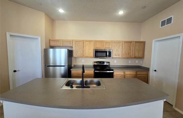 4524 Santa Elena Gallery 4