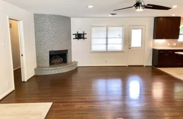 4015 Peppermill Road Gallery 4