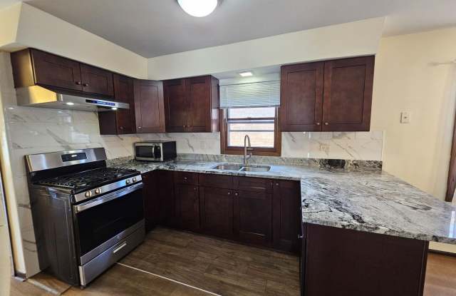 5968 S Archer Avenue Gallery 4