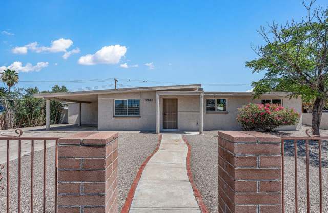4 Bedrooms PLUS Pool photos photos 4 Bedrooms PLUS Pool photos photos