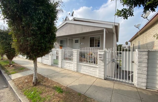 125 1/2  N Westlake Ave. - 125 1/2 N Westlake Ave, Los Angeles, CA 90026