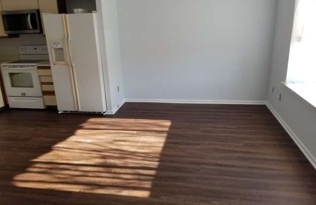 104 CONWAY COURT Gallery 3