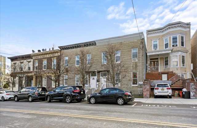 607 18TH ST photos photos