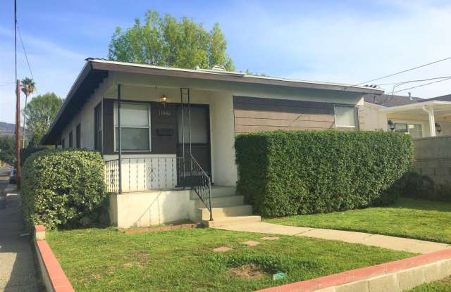 10662 Langmuir Ave - 10662 Langmuir Avenue, Los Angeles, CA 91040