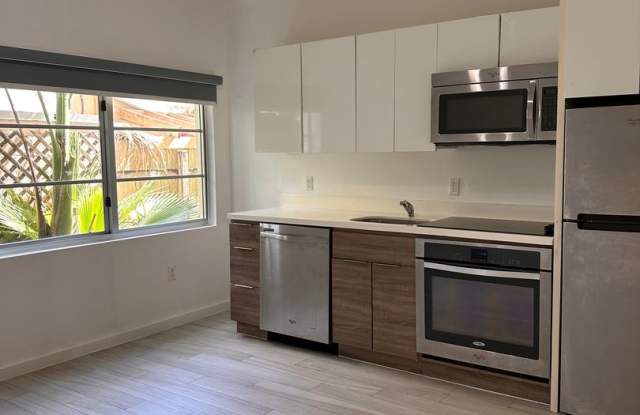 BRAND NEW 1BD APT IN THE HEART OF ART DECO photos photos