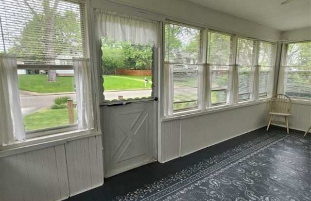2580 Maple Drive Gallery 3