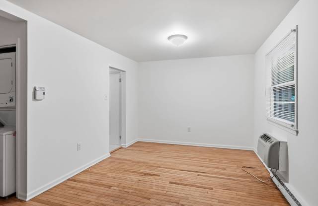 1126 Wayne Avenue Gallery 3