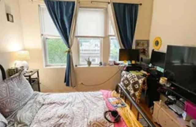 3001 North Spaulding Avenue photos photos