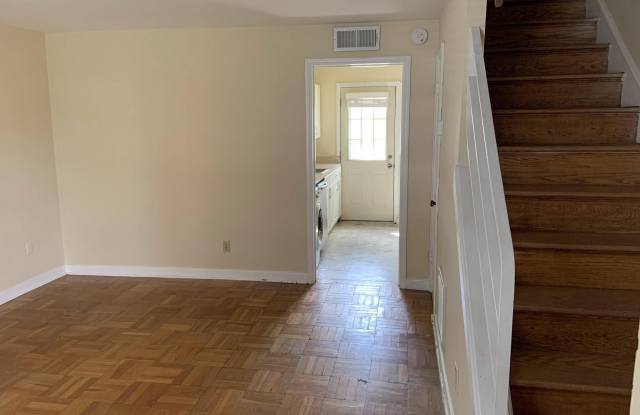 724 N. OAKLAND ST. photos photos