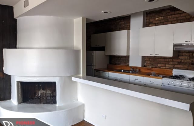 558 W Wellington Ave 3R - 558 West Wellington Avenue, Chicago, IL 60657