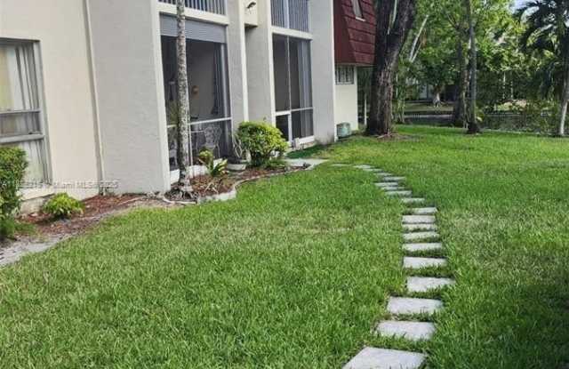 21 Jacaranda Country Club Dr photos photos