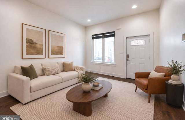 1441 S BOUVIER Street Gallery 2