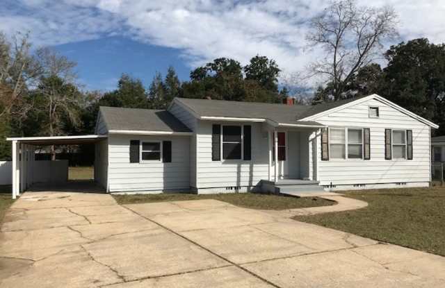 16 Mandalay Dr Pensacola, FL 32507. MOVE IN SPECIAL: HALF OFF first full month of rent!!! photos photos 16 Mandalay Dr Pensacola, FL 32507. MOVE IN SPECIAL: HALF OFF first full month of rent!!! photos photos