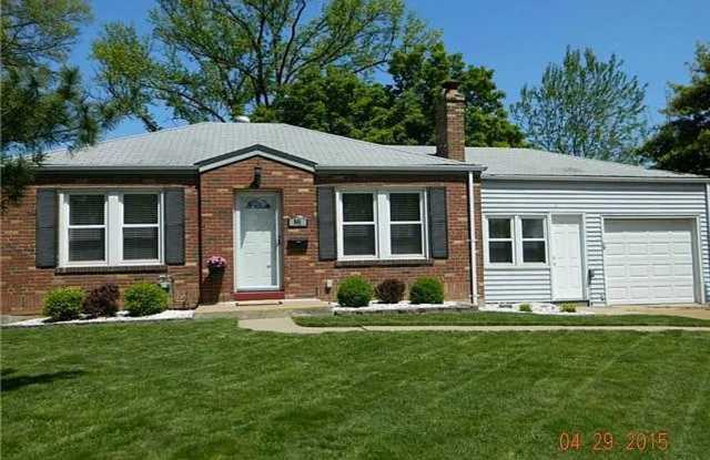 Coming Soon!!! Charming 2BR/1BA Home in Kirkwood – Garage, Fireplace, and Prime Location photos photos