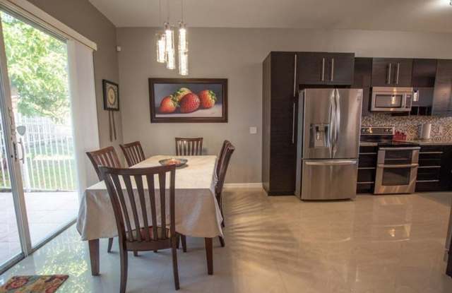 608 Lake Wellington Drive, Wellington, FL 33414 - 608 Lake Wellington Drive, Wellington, FL 33414