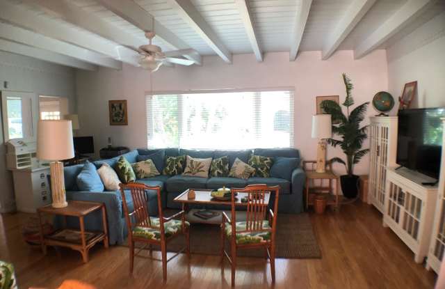 1731 N Palmway Gallery 4