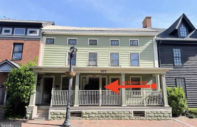 107 NW FRONT Street Gallery 1