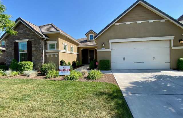 $2,995  Barclay Square, 4 Beds - Trenton Ln, Clovis / Gated Community & Pool + Solar! Gallery 3