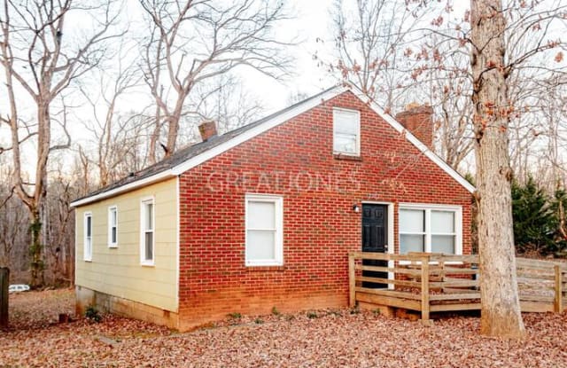 2302 Redbud Lane - 2302 Redbud Lane, Winston-Salem, NC 27106