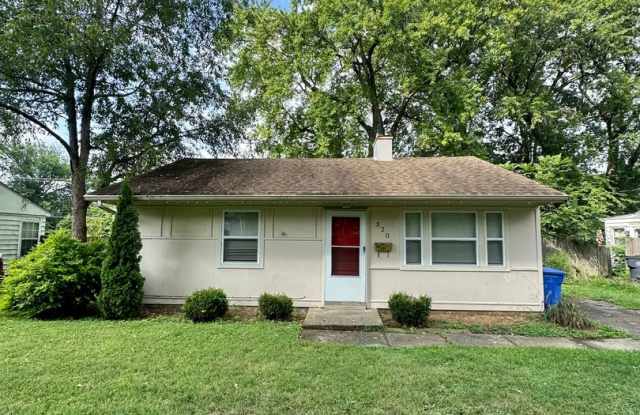 Renovated! Pre-Leasing for Fall 2026 3bd/2ba photos photos