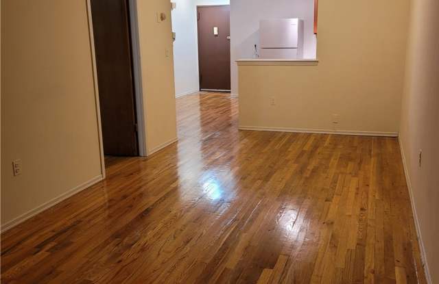 101-12 67 Drive Gallery 2