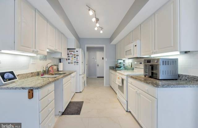 10300 BUSHMAN DRIVE Gallery 2