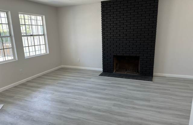 4-Bedroom 2-bath Single-family home Gallery 2