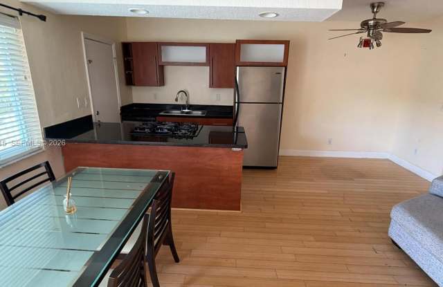 10101 W Bay Harbor Dr photos photos