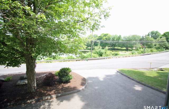 204 Westbrook Road Gallery 2