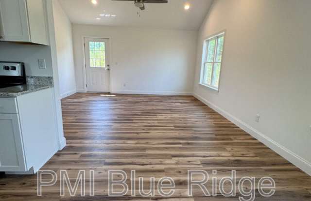380 Quinn Hill Lane Gallery 3