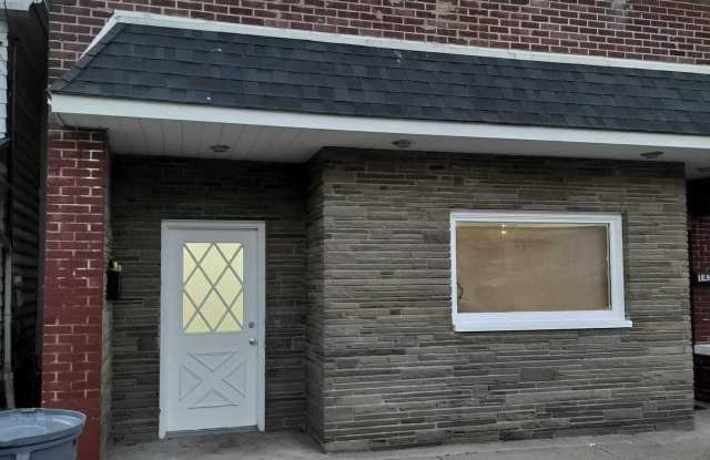 141 Grove Street Gallery 3