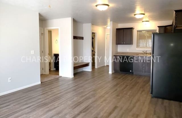 408 North Sioux Boulevard - 408 N Sioux Blvd, Brandon, SD 57005