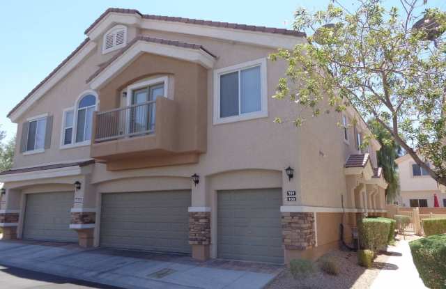 Gorgeous 2 Story Home in Gated Community! Gallery 1