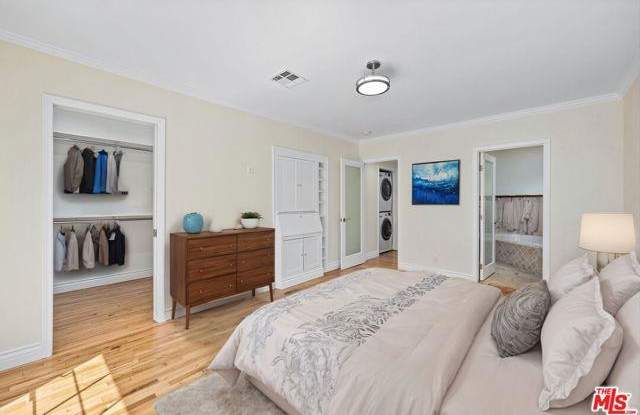 2376 Dewey Street photos photos