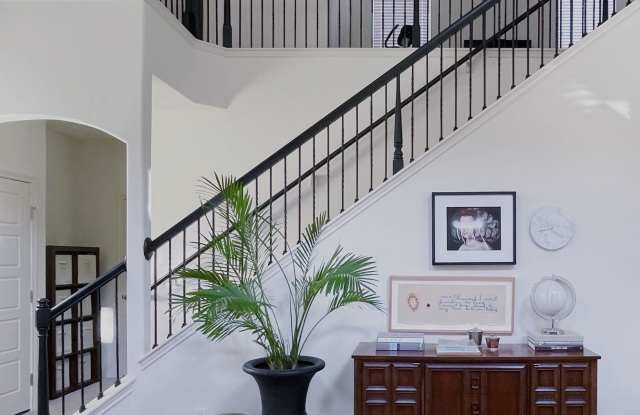 7337 Menchaca Road Gallery 3