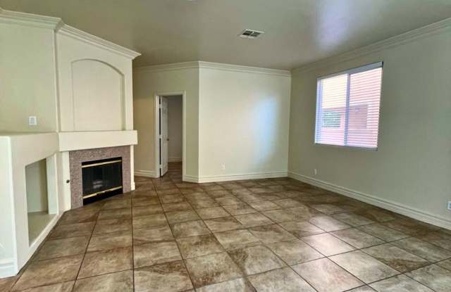 MOVE-IN READY 3BR/3BA SINGLE FAMILY HOME IN LAS VEGAS Gallery 3
