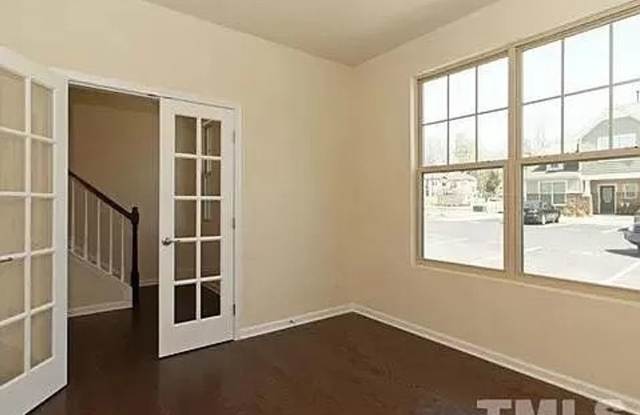 Room in 3 Bedroom Home at Sangre de Cristo Dr Gallery 4