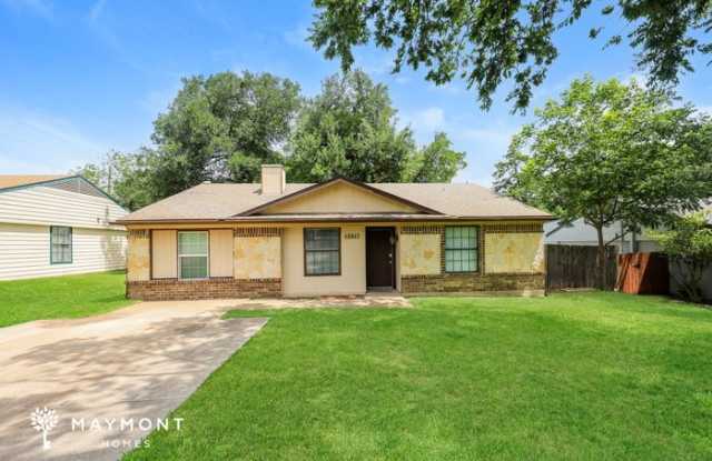 323 Linkwood Drive - 323 Linkwood Drive, Duncanville, TX 75137