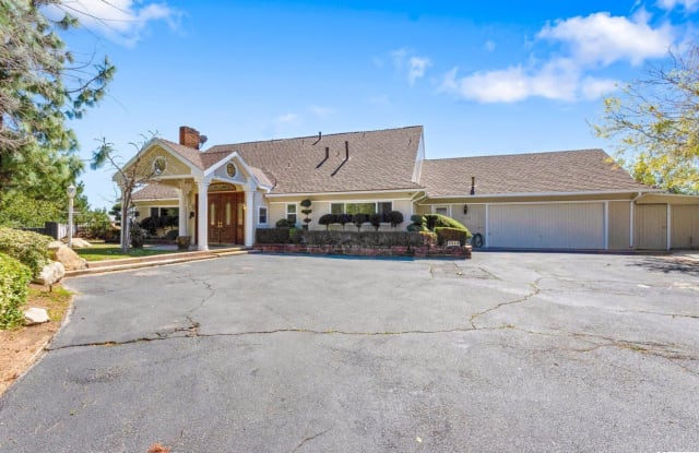 5649 Bramblewood Road - 5649 Bramblewood Road, La Cañada Flintridge, CA 91011