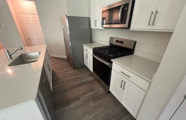 Room in 3 Bedroom Home at Starlight St photos photos