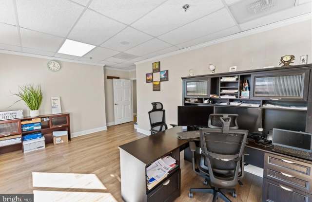 9420 FORESTWOOD Lane Gallery 2
